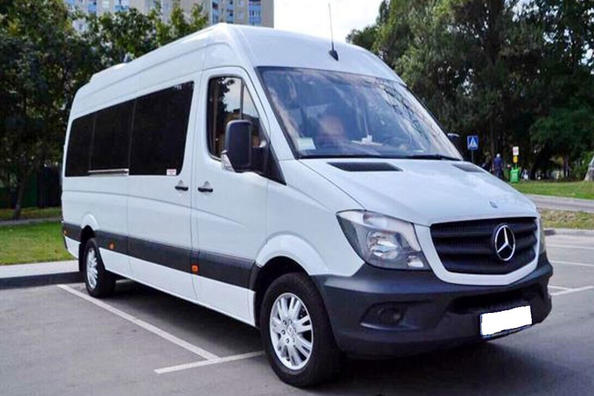 Sprinter furgona pārbūve par pasažieru auto