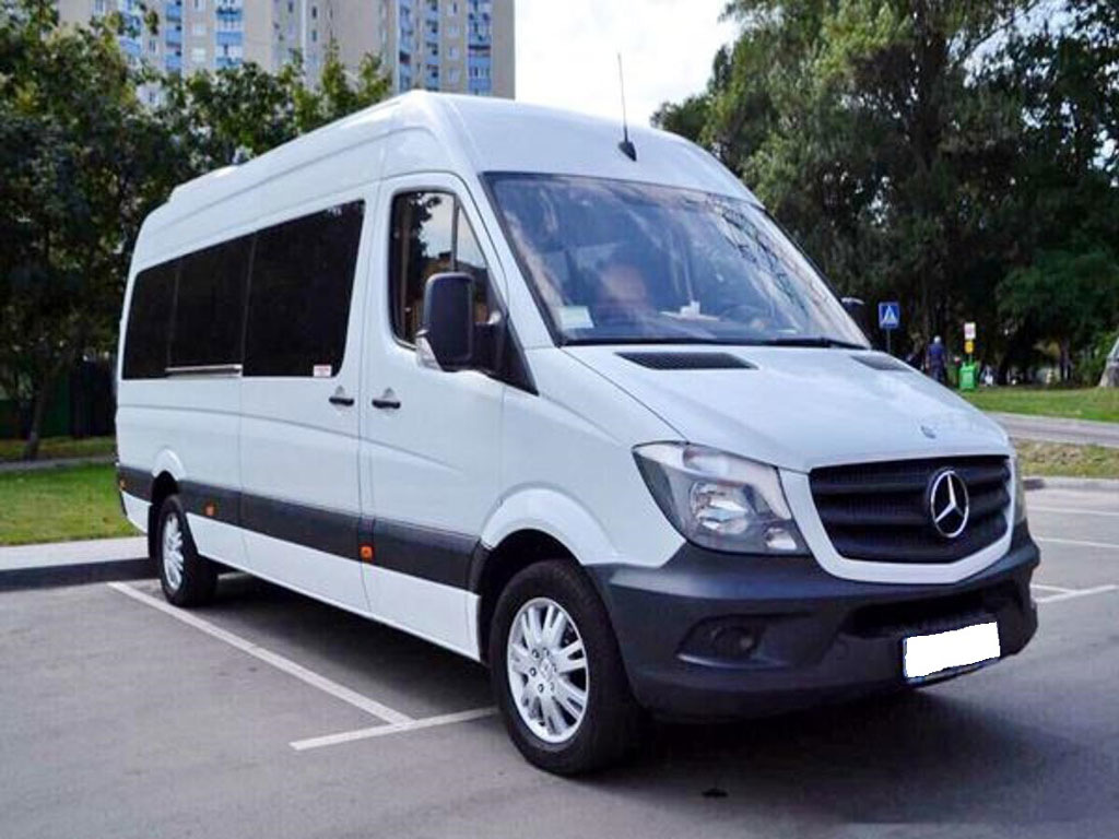 Sprinter furgona pārbūve par pasažieru auto
