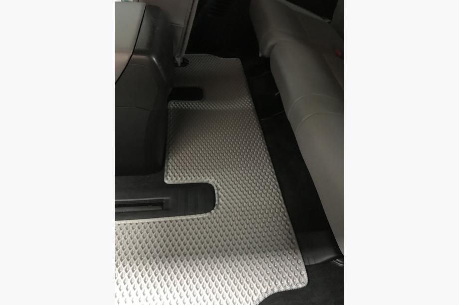 Toyota Sequoia 2007–2022 Poliuretāna salona paklājiņi, 3 rindas (EVA, pelēki) 2. rinda – 3 sēdvietas Foto 19