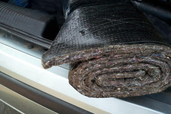 Auto skaņas izolācija ar būvmateriāliem