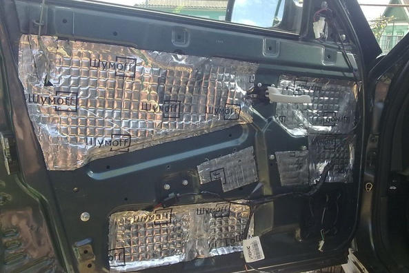 Lada Priora durvju skaņas izolācija: dari pats