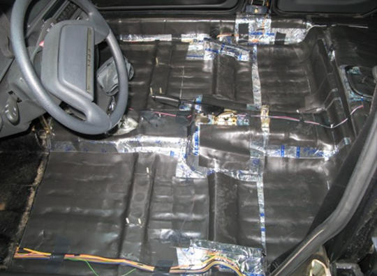 VAZ 2115 grīdas skaņas izolācija pašu spēkiem Foto 1
