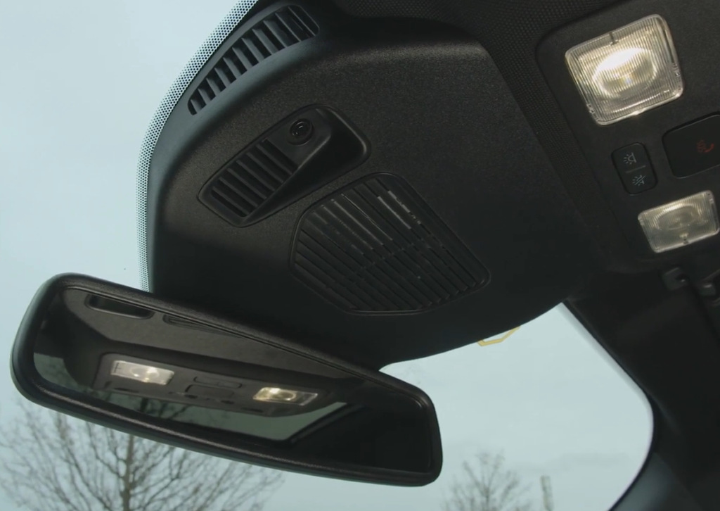 Ford inženieri izstrādājuši ierīci pret logu aizsvīšanu