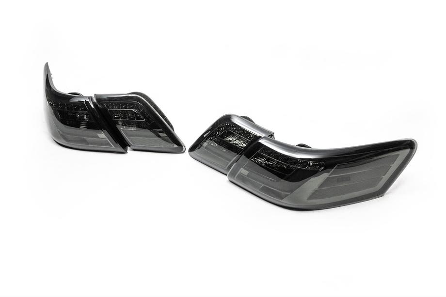 Toyota Camry 2006–2011 Aizmugurējie lukturi (2 gab., LED, melni) Image