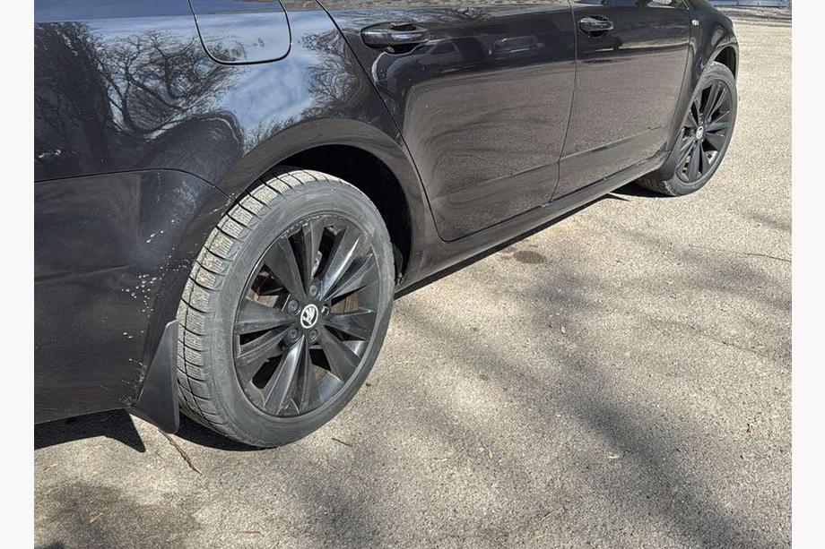 Skoda Octavia III A7 2013–2019 Premium dubļusargi SD, SW 2018+ (4 gab.) Image