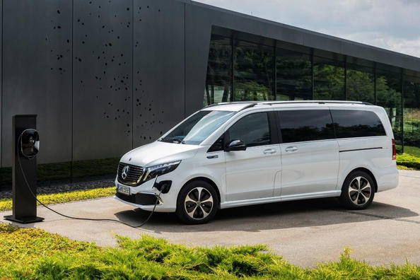 Mercedes-Benz EQV: elektriskā minivena apskats – feislifts, nobraukums un VLE pēctecis