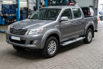 Toyota Hilux 2006–2015 Mevsim Grey sānu pakāpieni (2 gab., alumīnijs) foto 1