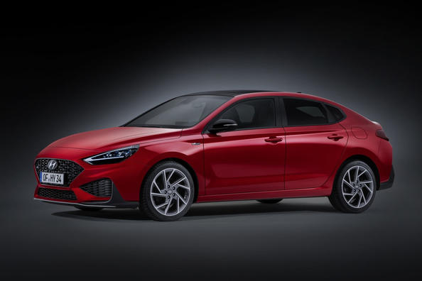 Atjauninātā Hyundai i30 Fastback liftbeka apskats