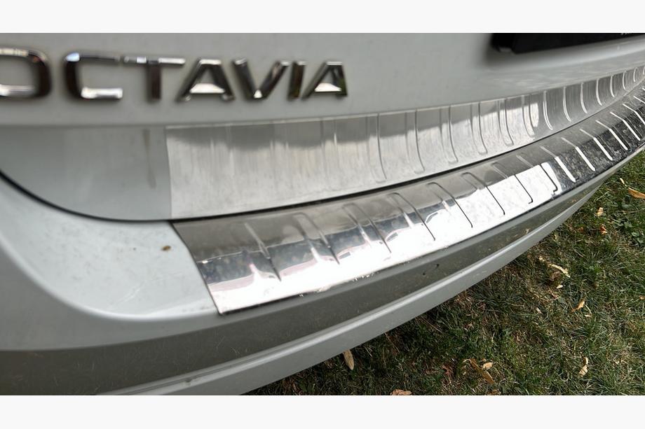 Skoda Octavia IV A8 2020– Aizmugurējā bufera aizsarguzlika Carmos (SW, nerūsējošais tērauds) Image