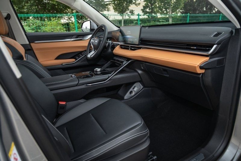 Jaunās paaudzes krosovera Haval H6 apskats