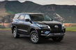 Atjauninātā Toyota Fortuner apvidus auto apskats foto 2