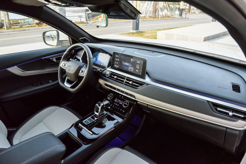 Otrās paaudzes priekšpiedziņas krosovers Chery Tiggo 7 PRO