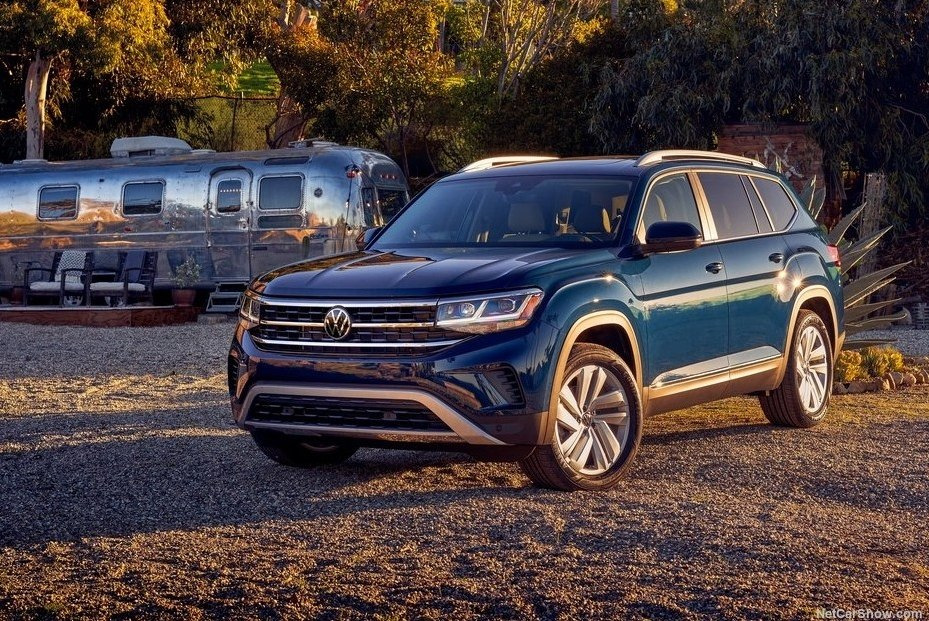 Atjauninātais septiņvietīgais Volkswagen Atlas krosovers