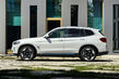 Elektriskā krosovera BMW iX3 apskats foto 4