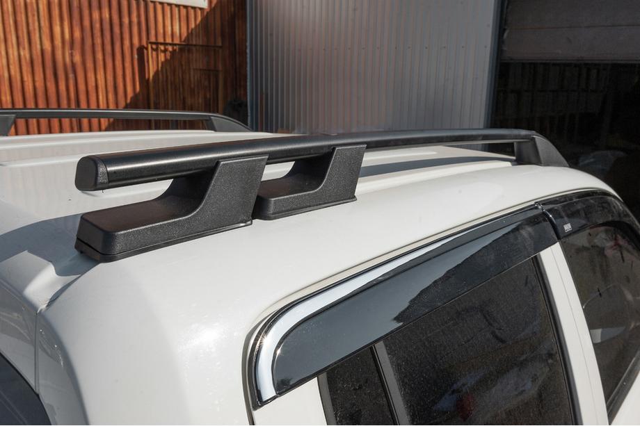 Volkswagen Amarok 2010–2022 Jumta reliņi OmsaLine Sport (2 gab., melni) Foto 5