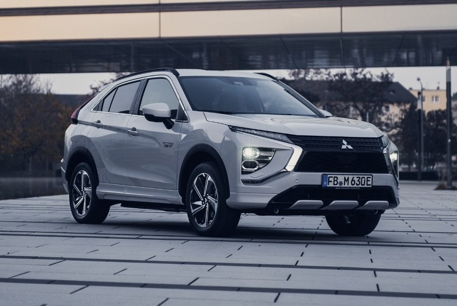 Atjauninātā Mitsubishi Eclipse Cross krosovera apskats