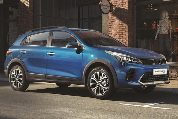 Paaugstinātas caurgājamības hečbeks KIA Rio X