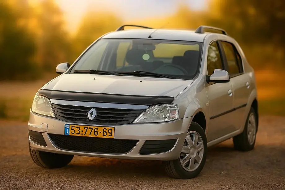 Renault Logan I 2008–2013 Motora pārsega deflektors (EuroCap) Image