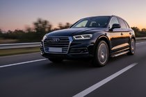 Audi Q5 2017–2025 Sānu pakāpieni Vision New Grey (2 gab., alumīnijs) foto 1