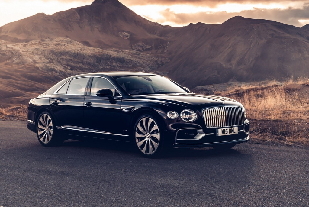 Apskats: pilnpiedziņas luksusa sedans Bentley Flying Spur
