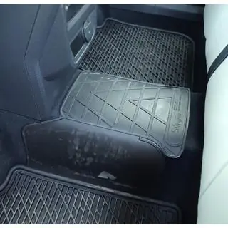 Aizmugurējais tuneļa paklājiņš (Stingray Premium) foto 3