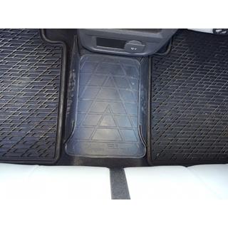 Aizmugurējais tuneļa paklājiņš (Stingray Premium) foto 2