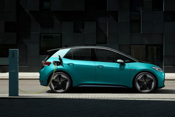 Apskats: elektriskais aizmugures piedziņas hečbeks Volkswagen ID.3