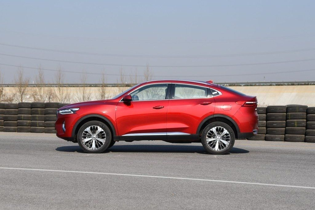 Kupejas tipa vidēja izmēra krosovers Haval F7X