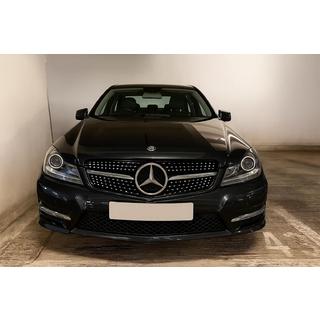 Priekšējā radiatora reste Diamond Silver Mercedes C klase W204 2007–2015 foto 3