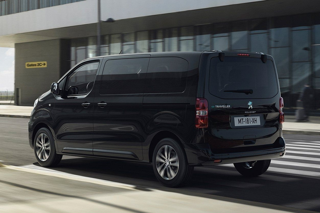 Elektriskā minivena Peugeot e-Traveller apskats