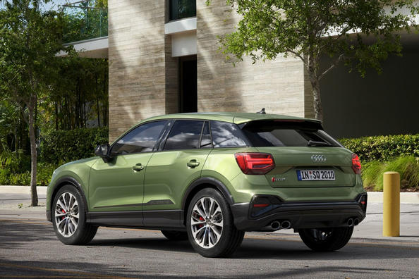 Apskats: jaudīgais pilnpiedziņas krosovers Audi SQ2 Foto 5