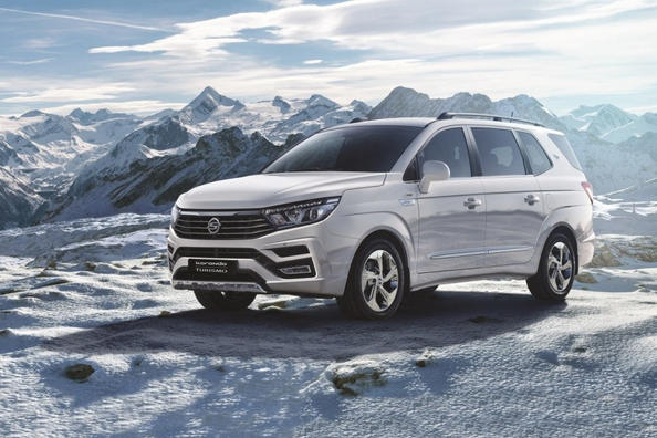 Atjauninātā SsangYong Rodius minivena apskats