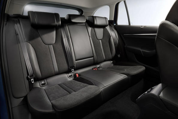 Apvidus universālim ar paaugstinātu caurgājamību Skoda Octavia Scout Foto 8