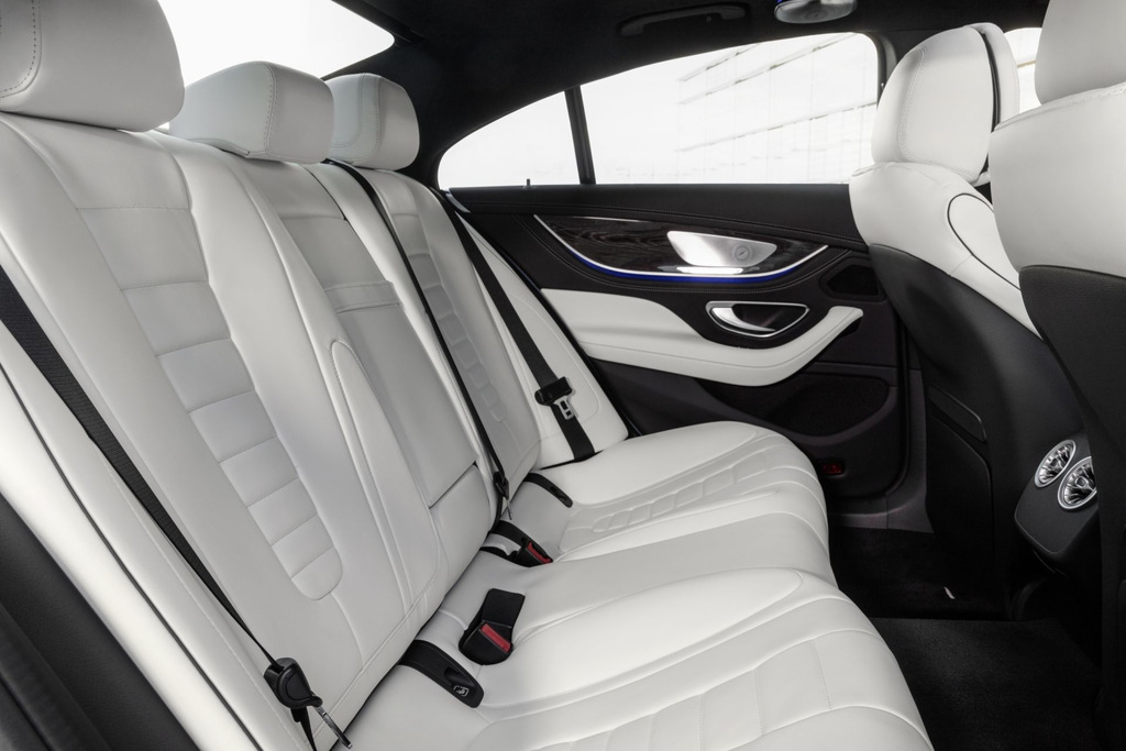 Pilnpiedziņas kupejas stila sedans Mercedes-Benz CLS-Class
