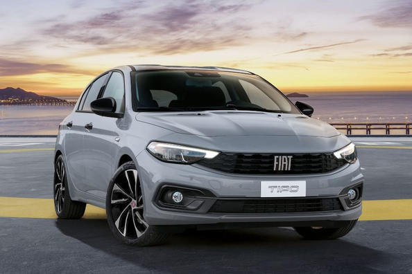 Atjaunināts piecdurvju hečbeks Fiat Tipo Hatchback