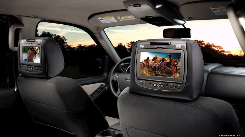 Kā izvēlēties televizoru automašīnai