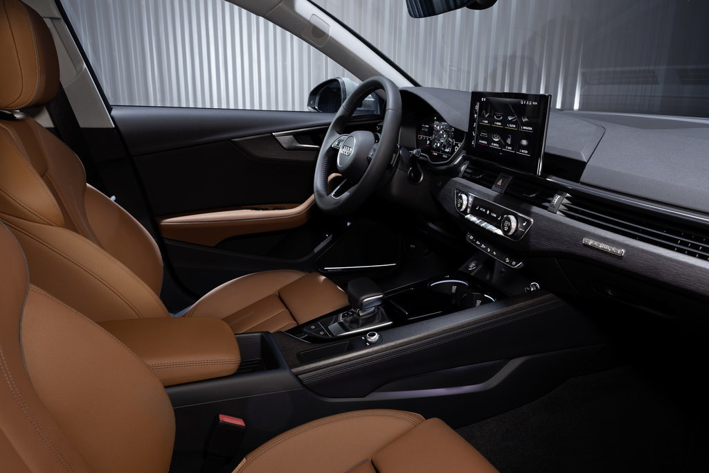 Atjauninātais Audi A4 allroad quattro ar paaugstinātu klīrensu