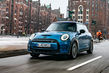 Elektriskā MINI Hatchback Electric apskats foto 5