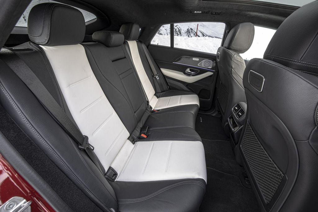 Apskats: kupejas tipa krosovers Mercedes-Benz GLE Coupe