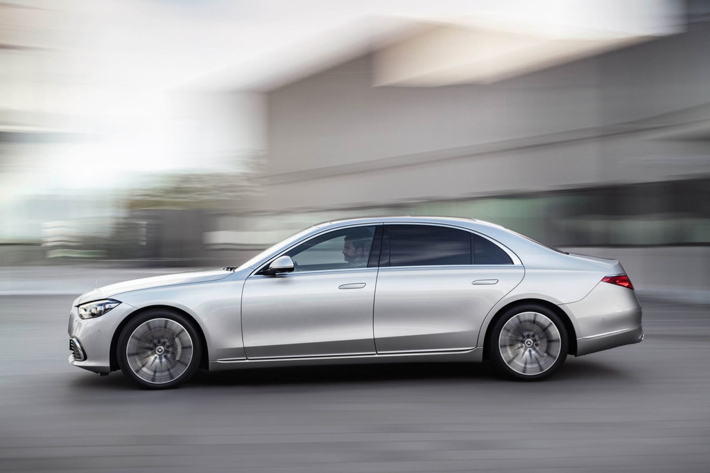 Jaunās paaudzes premium sedans Mercedes-Benz S-Class