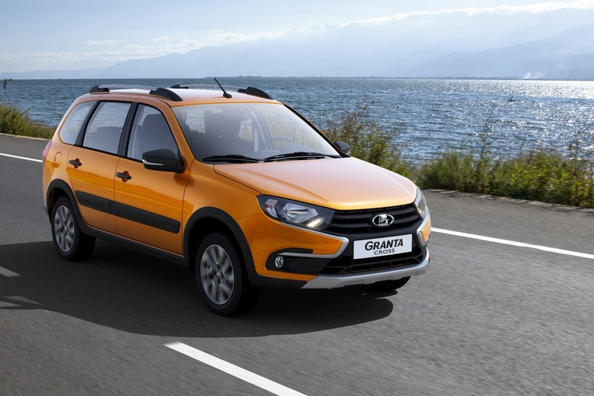Lada Granta Cross: universālis ar paaugstinātu caurgājamību