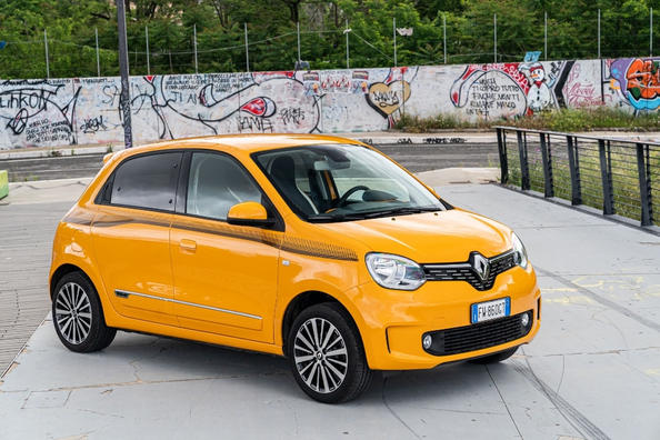 Apskats par atjaunināto kompakto hečbeku Renault Twingo