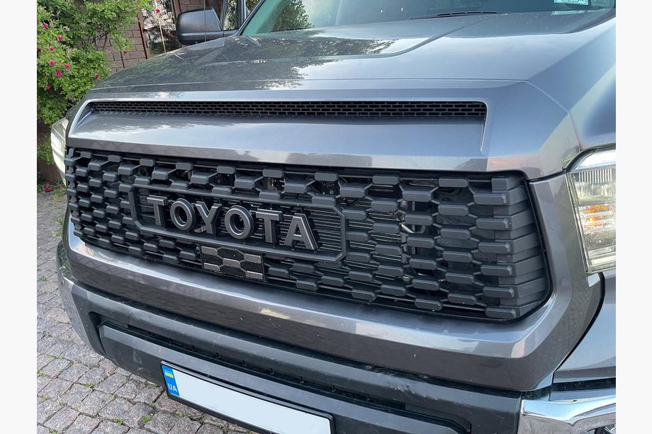 Toyota Tundra 2007–2021 Priekšējā radiatora reste tips-2 (2014+) Image