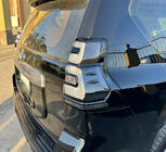 Toyota Land Cruiser Prado 150 2009–2023 Aizmugurējie lukturi BlackEdition V1 (2017-2023, 2 gab.) foto 1