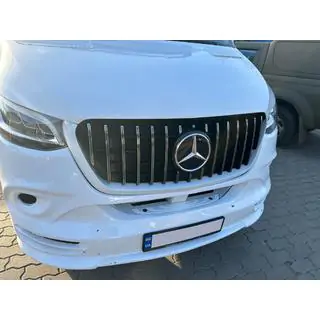 Priekšējais režģis Panamericana GT Chrome Premium V1 Mercedes Sprinter W907/W910 2018– foto 4