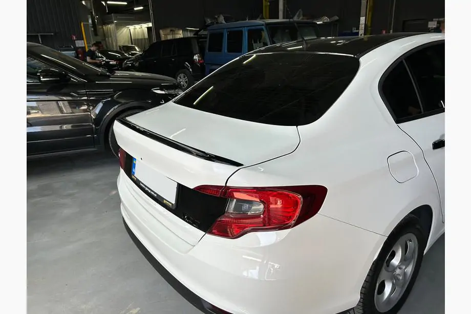 Fiat Tipo 2016– LIP spoileris (Sunplex, melns) (119,1 cm x 5,5 cm) Image