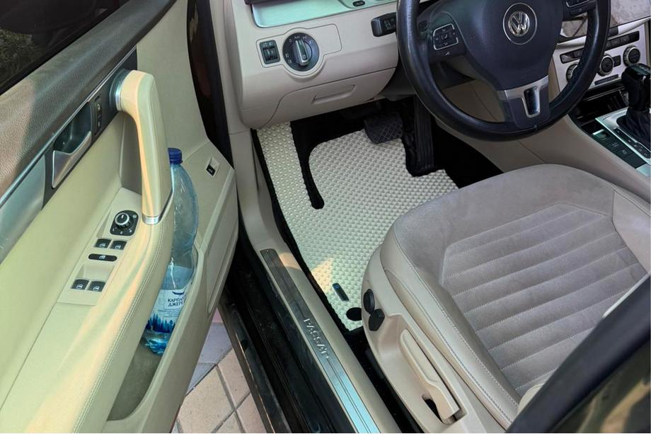 Volkswagen Passat B7 2012–2015 EVA salona paklājiņi (EU, bēšs) Image