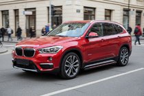 BMW X1 F48 2015–2022 Sānu pakāpieni Maya Red (2 gab., alumīnijs) foto 1