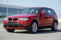 BMW X3 E83 2003–2010 Sānu pakāpieni Maya Red (2 gab., alumīnijs) foto 1