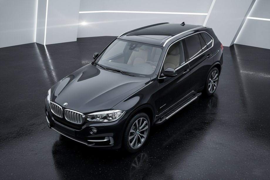 BMW X5 F15 2013–2018 Sānu pakāpieni RedLine (2 gab., alumīnijs) Image
